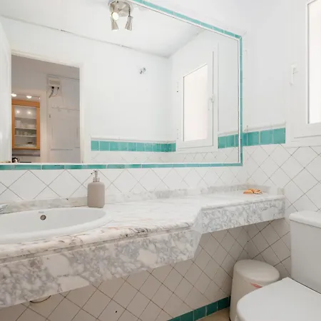 Dom wakacyjny House With Sea And Mountain Views On The Beach, Bahia De