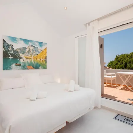 Holiday home House With Sea And Mountain Views On The Beach, Bahia De *