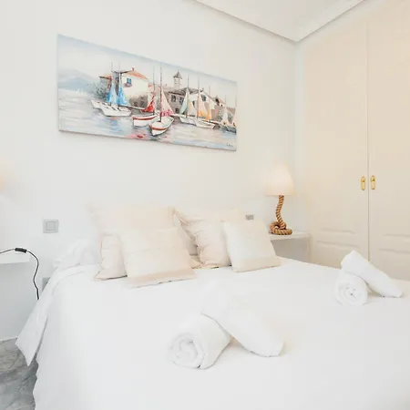House With Sea And Mountain Views On The Beach, Bahia De Holiday home Marbella